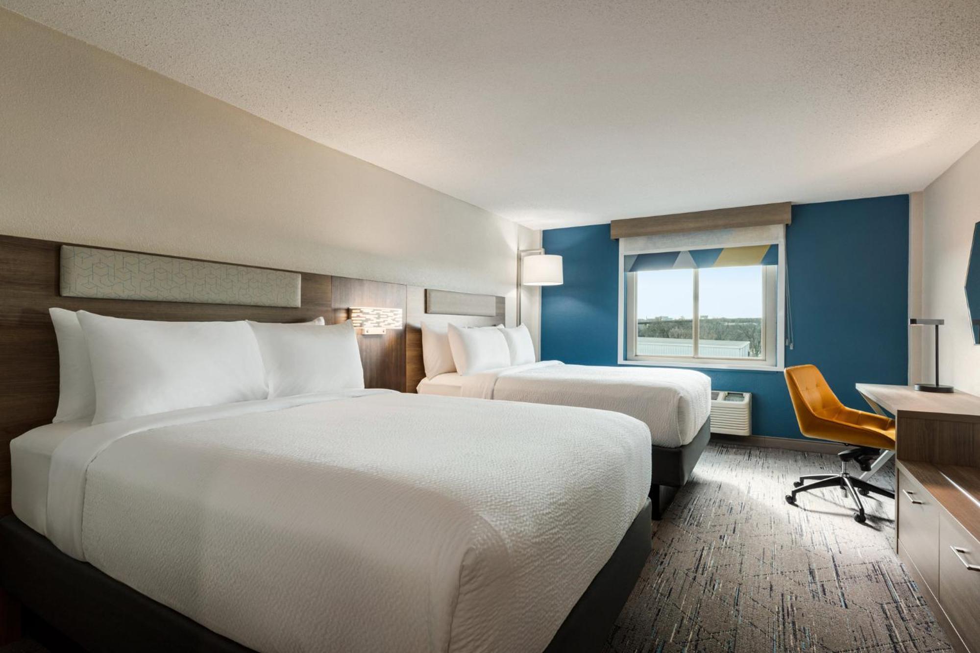 Holiday Inn Express Baltimore At The Stadiums By Ihg Bagian luar foto