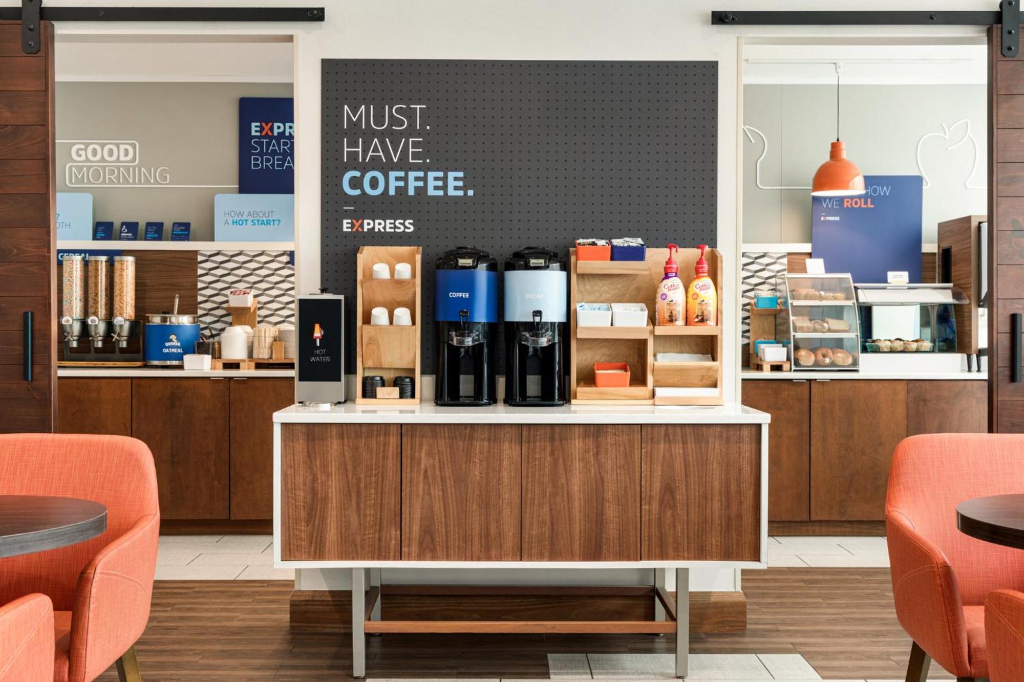 Holiday Inn Express Baltimore At The Stadiums By Ihg Bagian luar foto