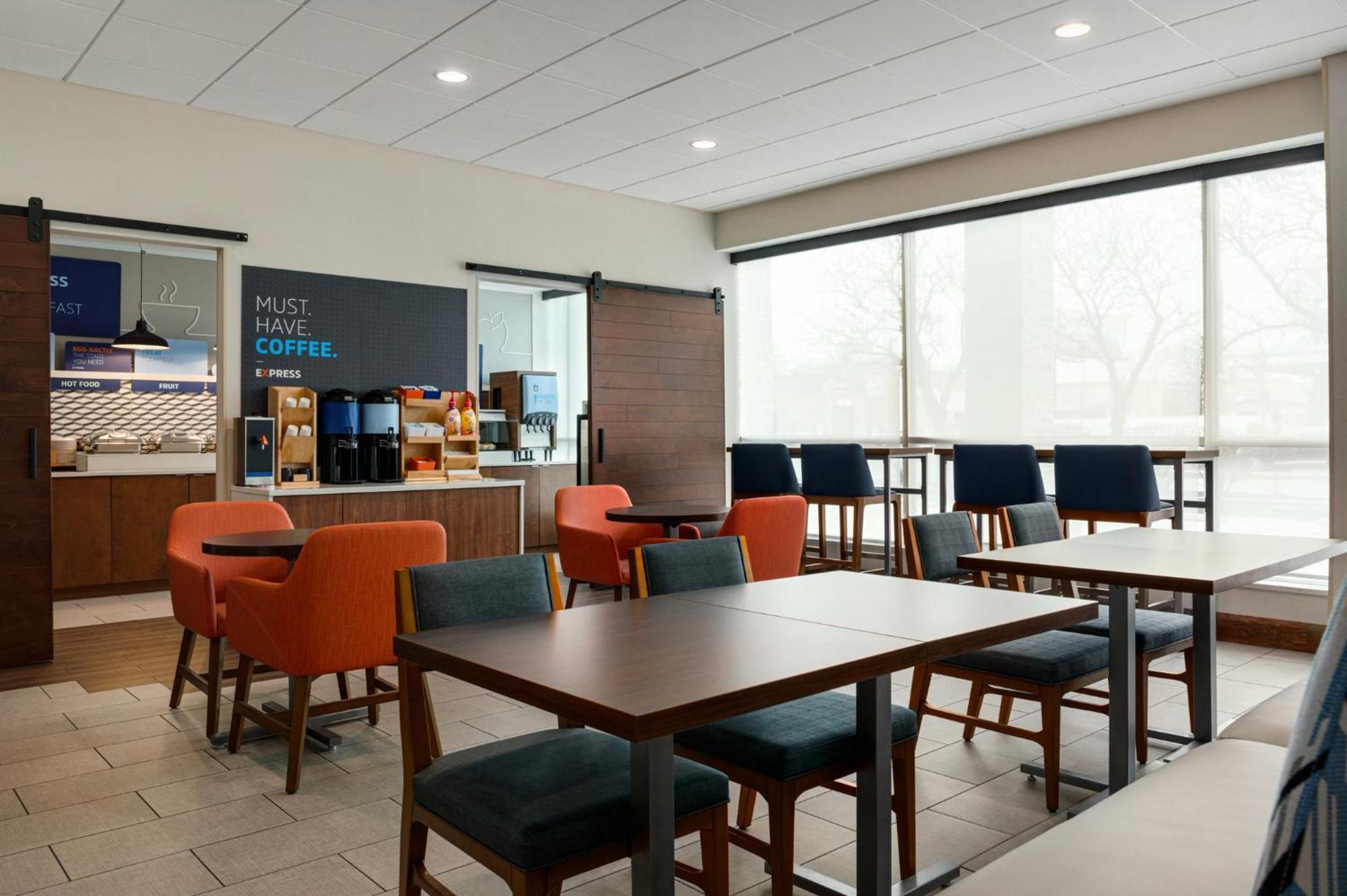 Holiday Inn Express Baltimore At The Stadiums By Ihg Bagian luar foto